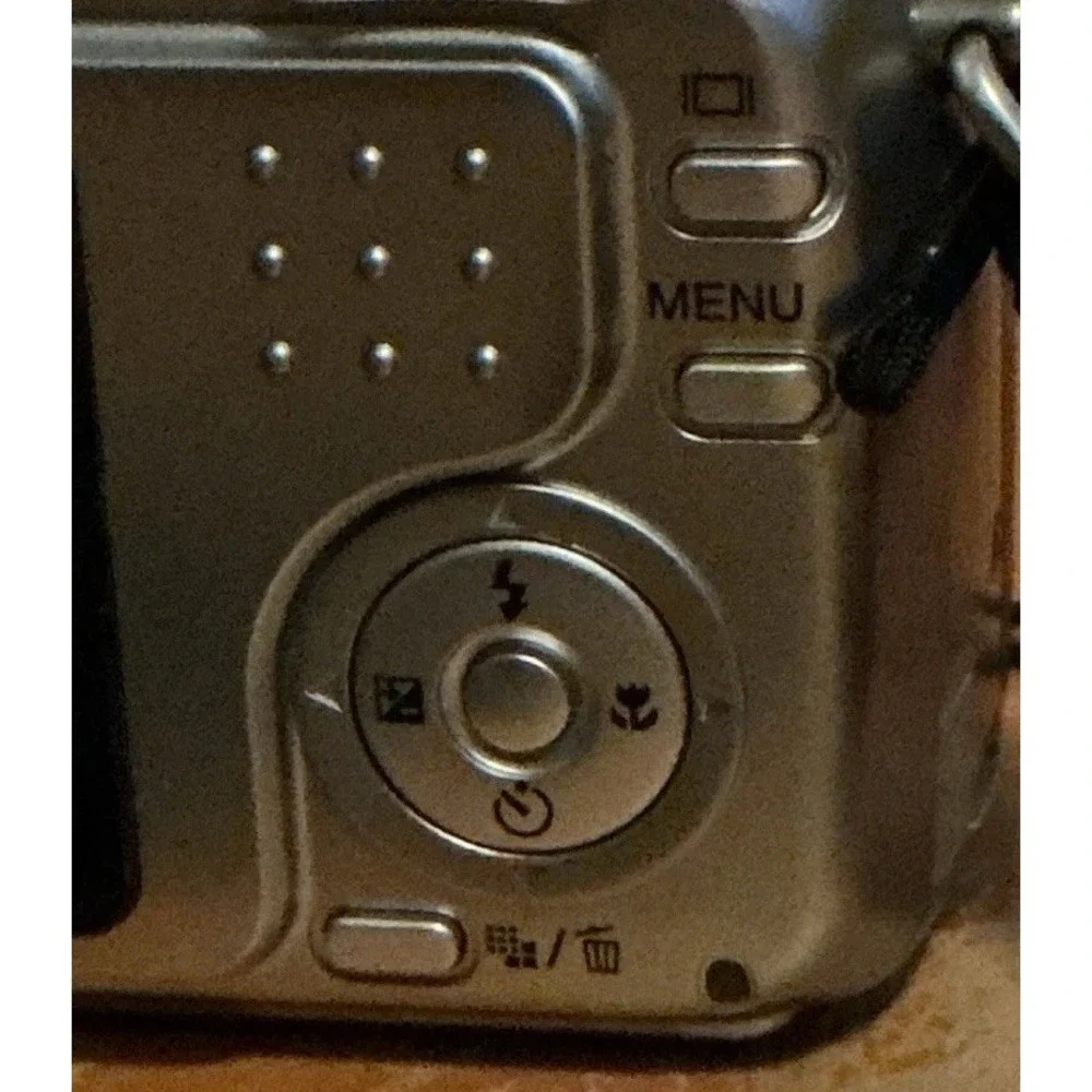 Sony Cyber-shot DSC-H2 6.0MP Digital Camera 12x Optical Zoom In Original Box